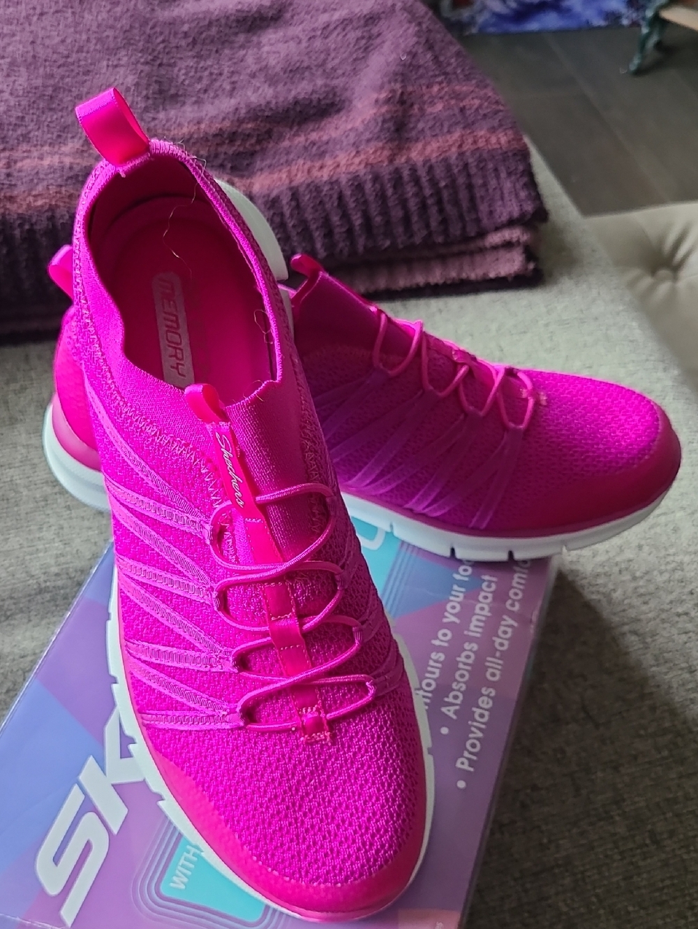 Skechers Women's Hot Pink Knit Slip-On Sneakers Size 9